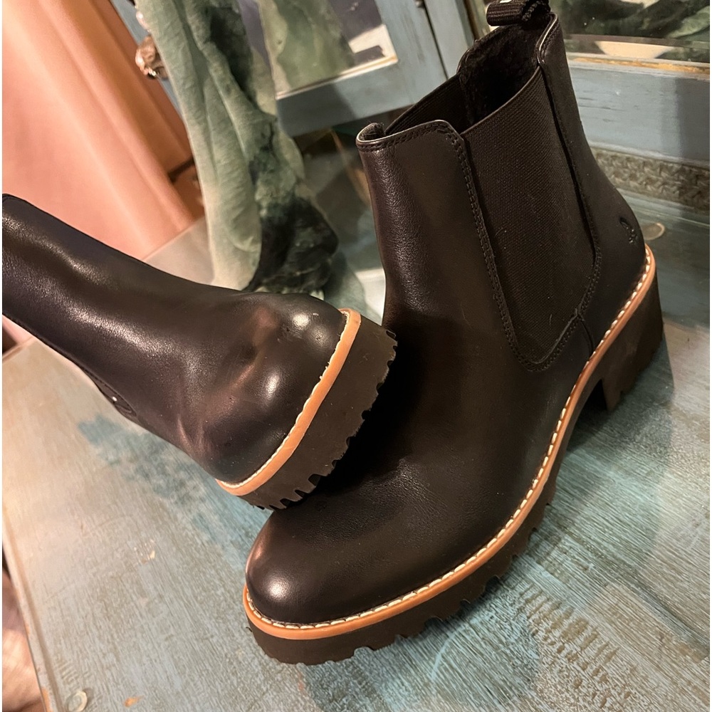 Hush puppy brand boots size 8 1/2